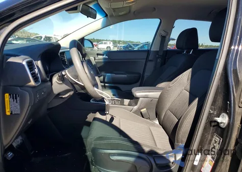 2022 Kia Sportage Lx z USA, uszkodzony, nr VIN KNDPMCAC0N7947664